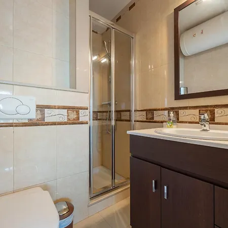 Hauzify I Cannes Apartment