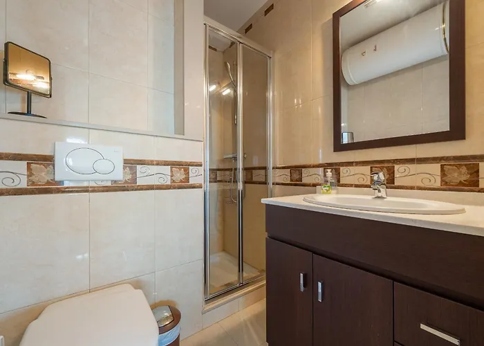 Hauzify I Cannes Daire